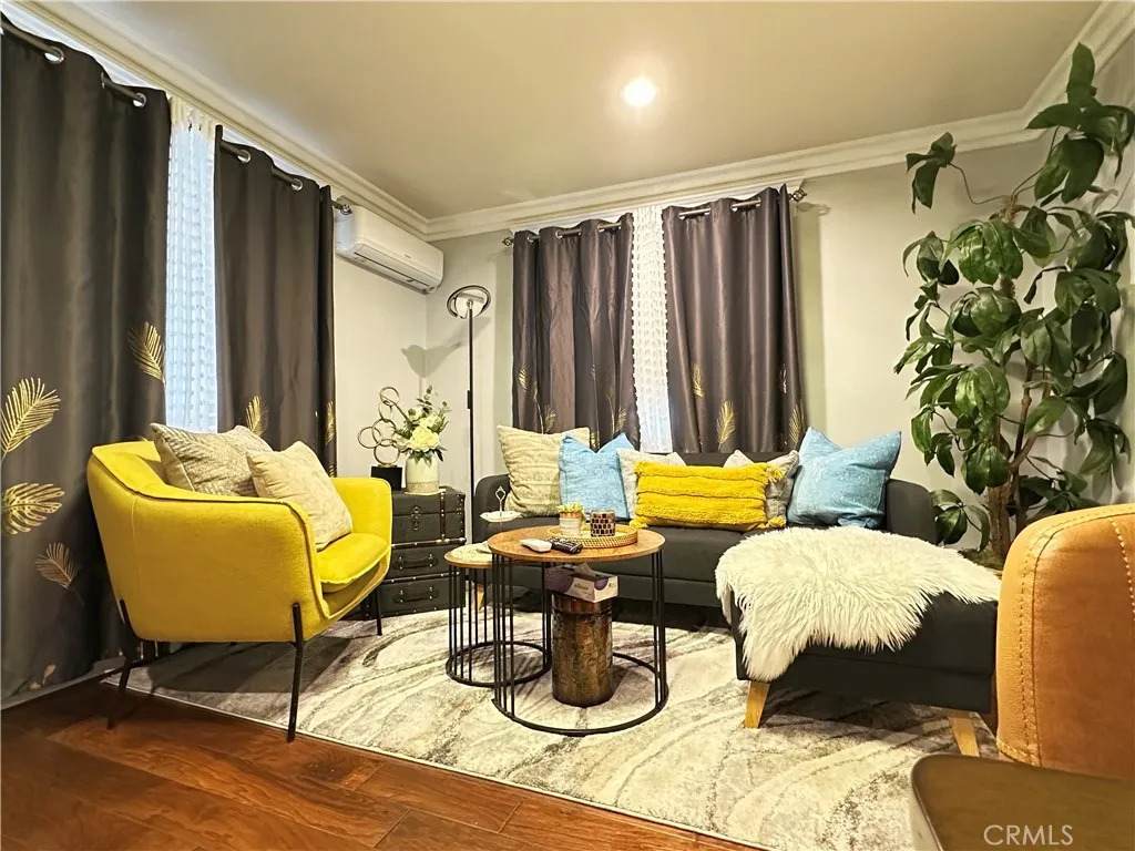 200 Lotus Avenue - Photo 1