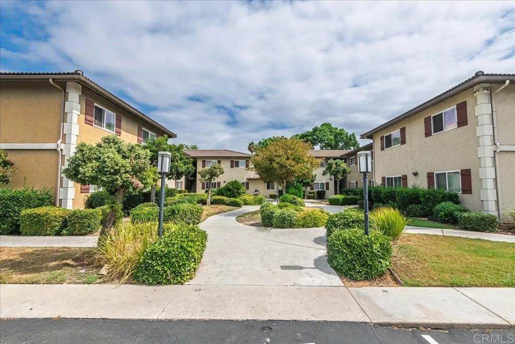 1165 Decker St - Photo 1