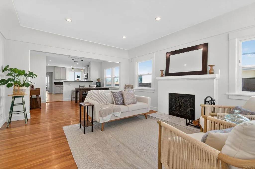 2930 Copley Avenue - Photo 1