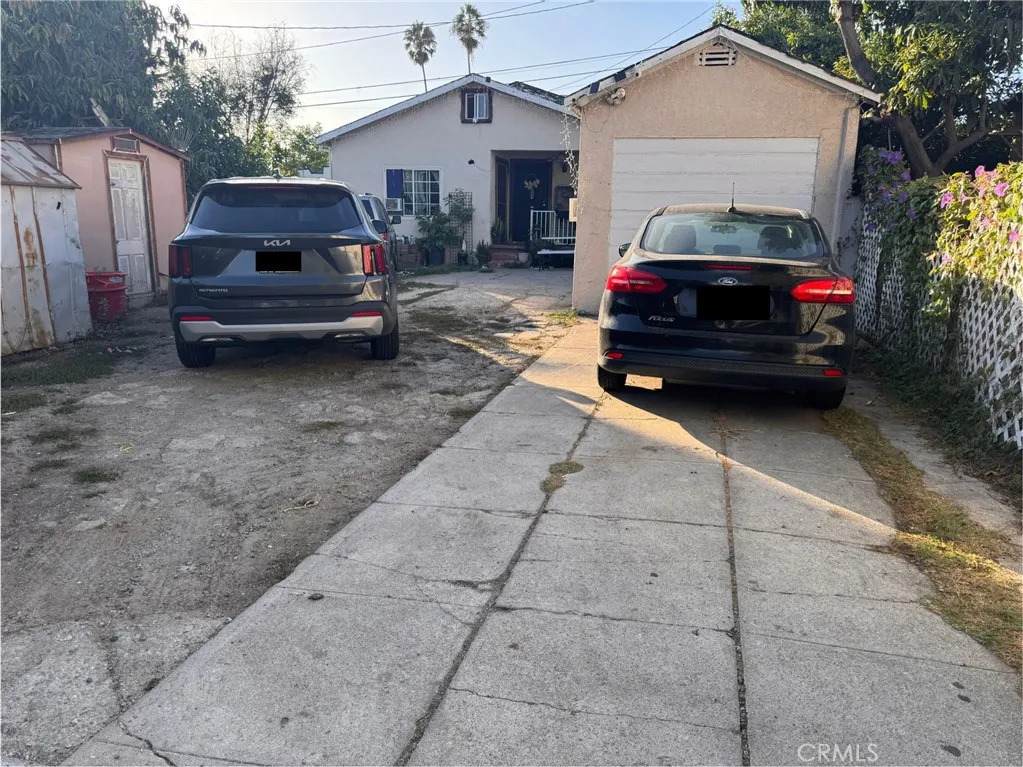 1023 Sentinel Avenue - Photo 1