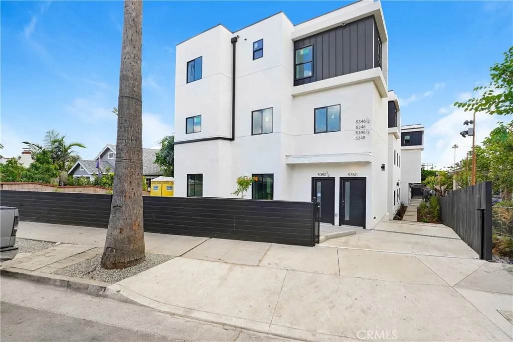 5350 Oakland Street - Photo 1