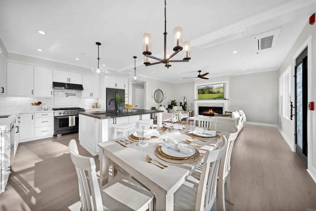 812 Cleveland Street - Photo 1