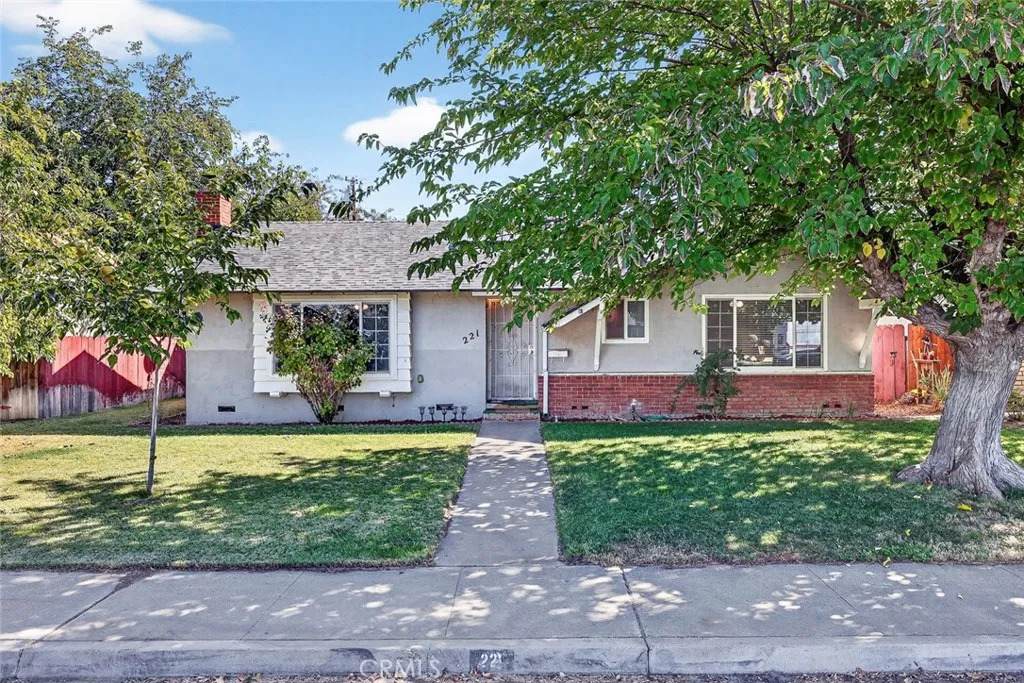 221 Coalinga - Photo 1