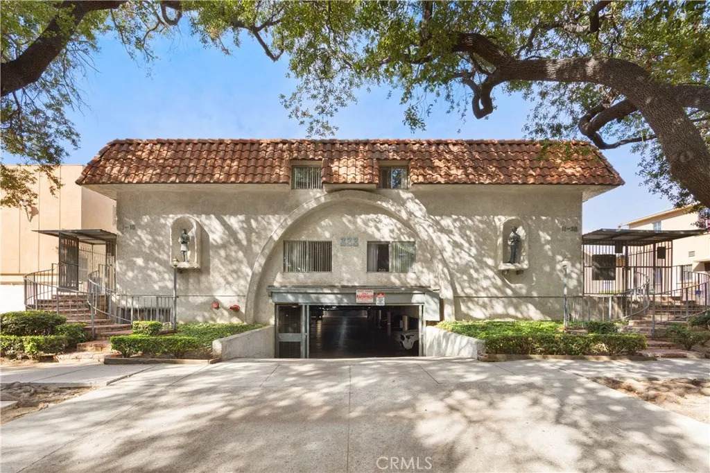 333 Riverdale - Photo 1