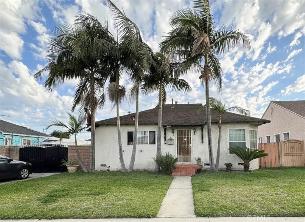 1612 Stockton - Photo 1