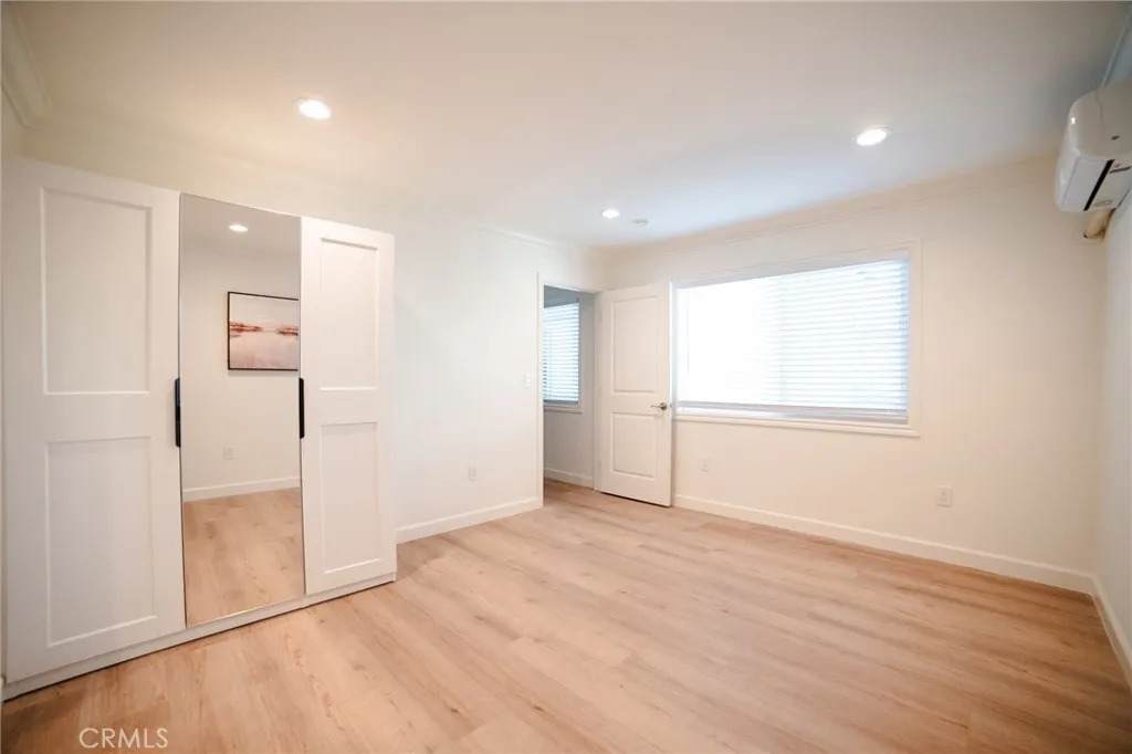 4385 Kingsley Street - Photo 1