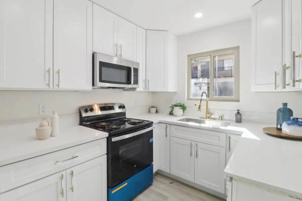 3535 Monroe Ave - Photo 1