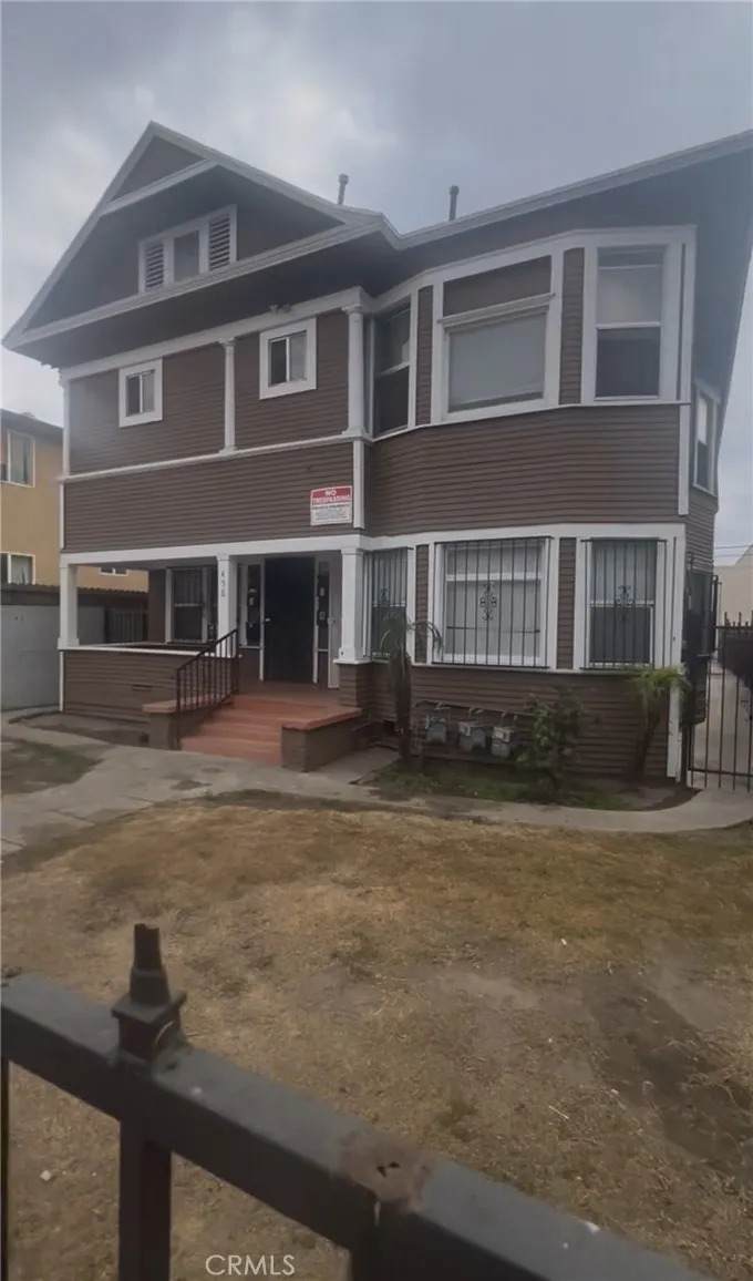 456 43rd Place - Photo 1