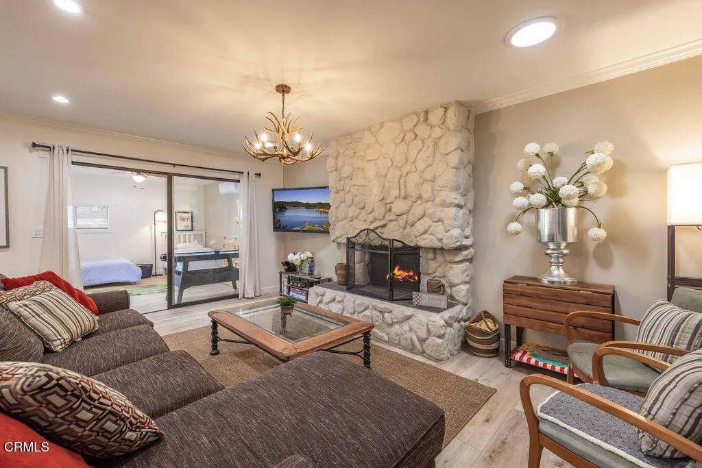 851 Pine Knot Boulevard - Photo 1