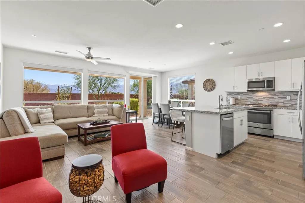 82663 Rosewood Drive - Photo 1