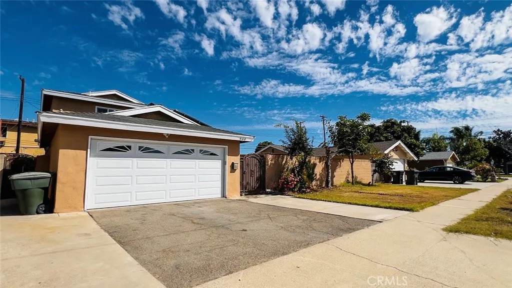 900 Hayward - Photo 1