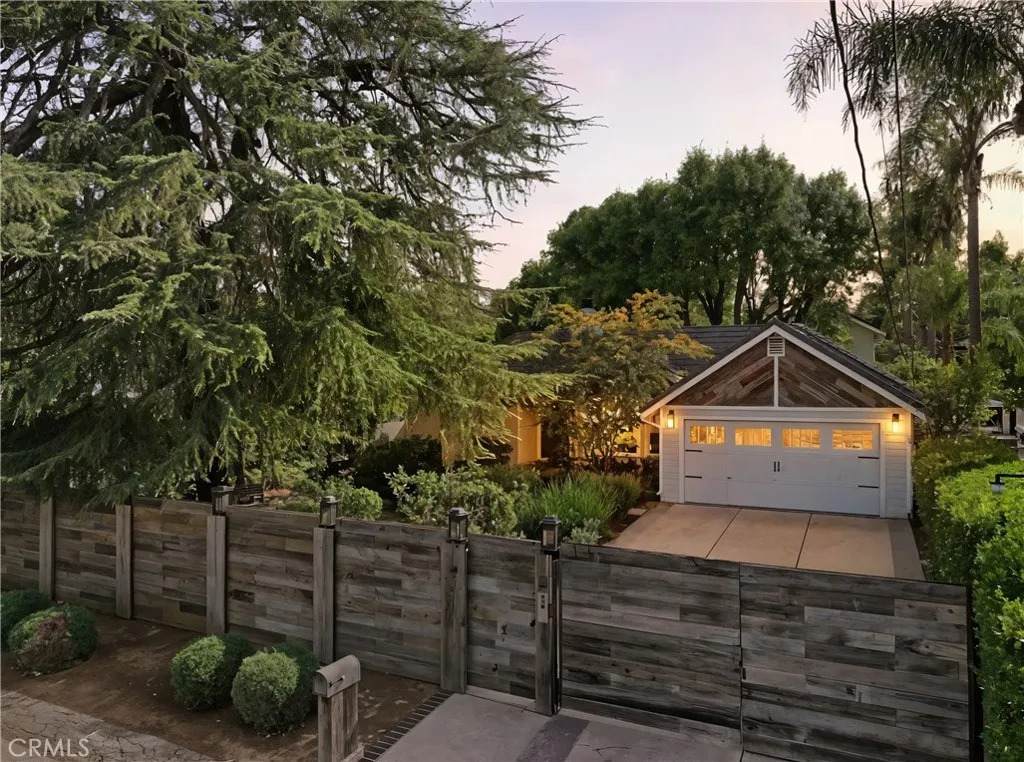 23110 Canzonet St - Photo 1