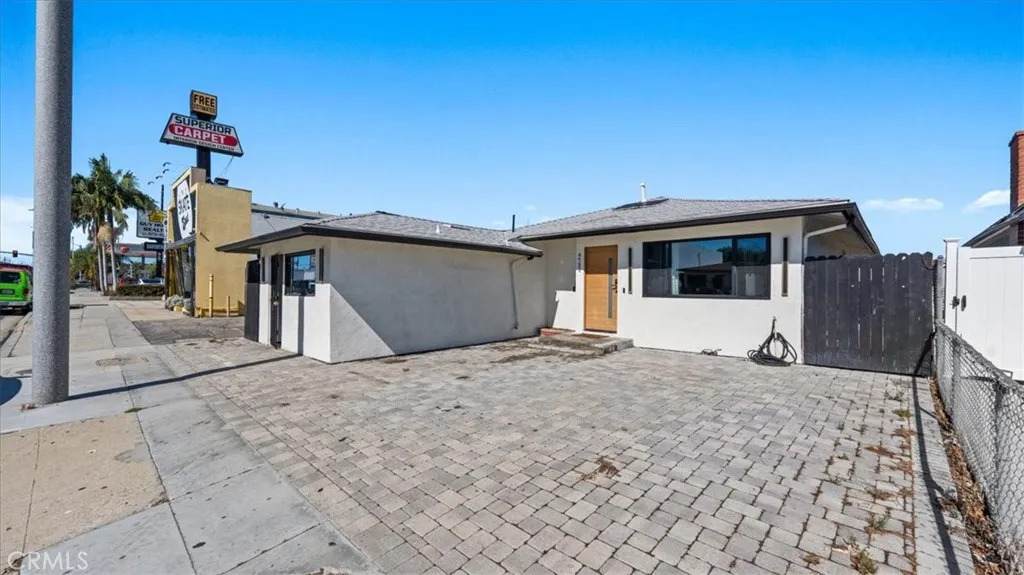 4731 El Segundo - Photo 1