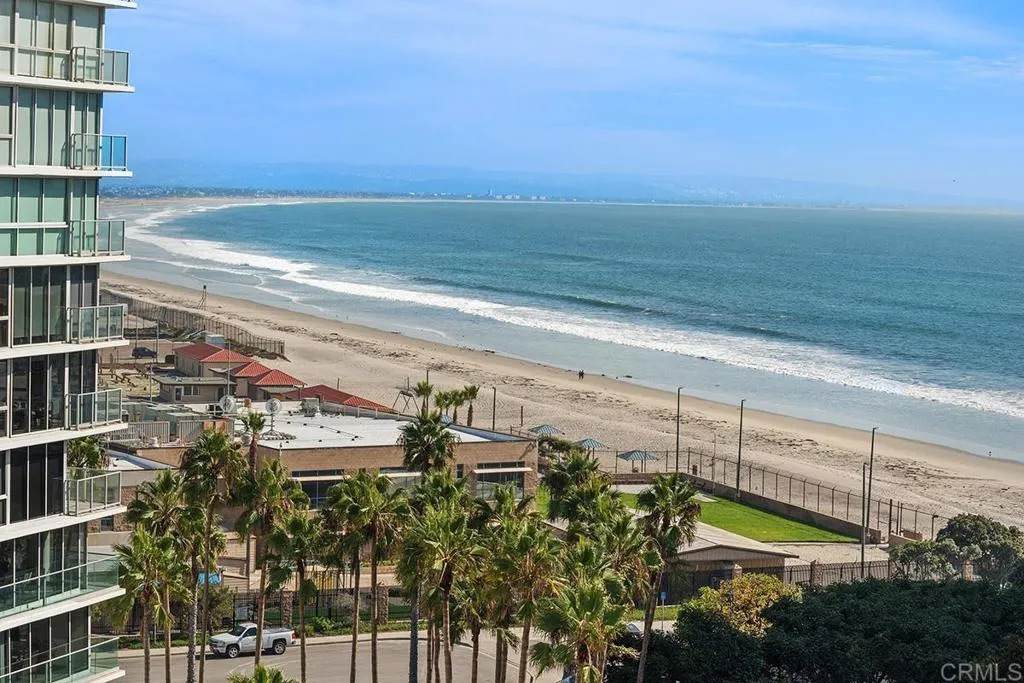 1810 Avenida Del Mundo - Photo 1