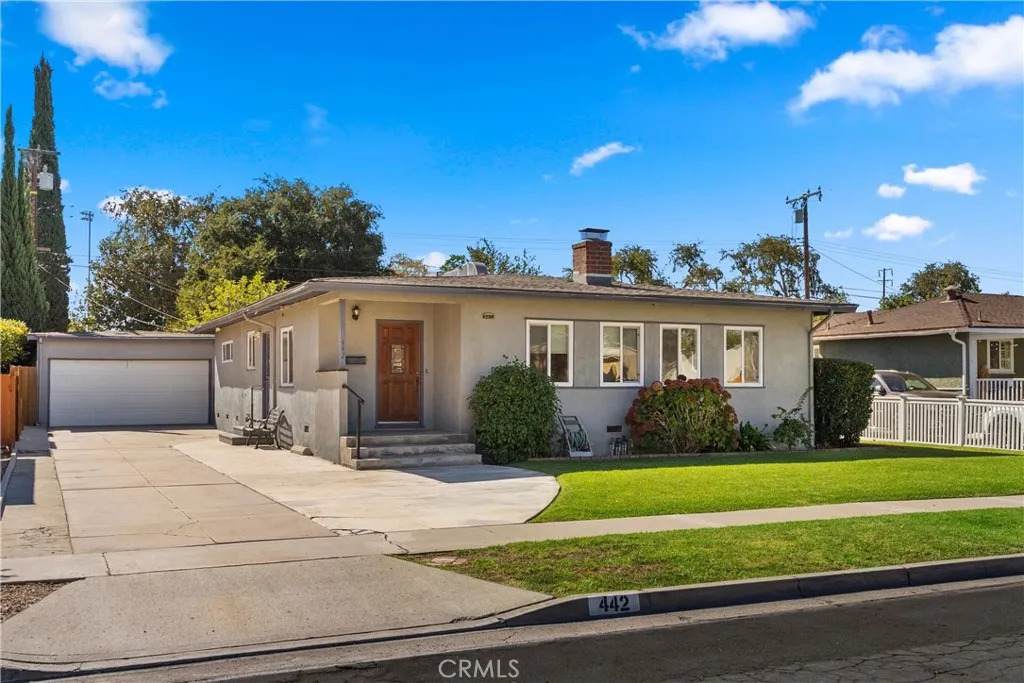 442 Porter - Photo 1