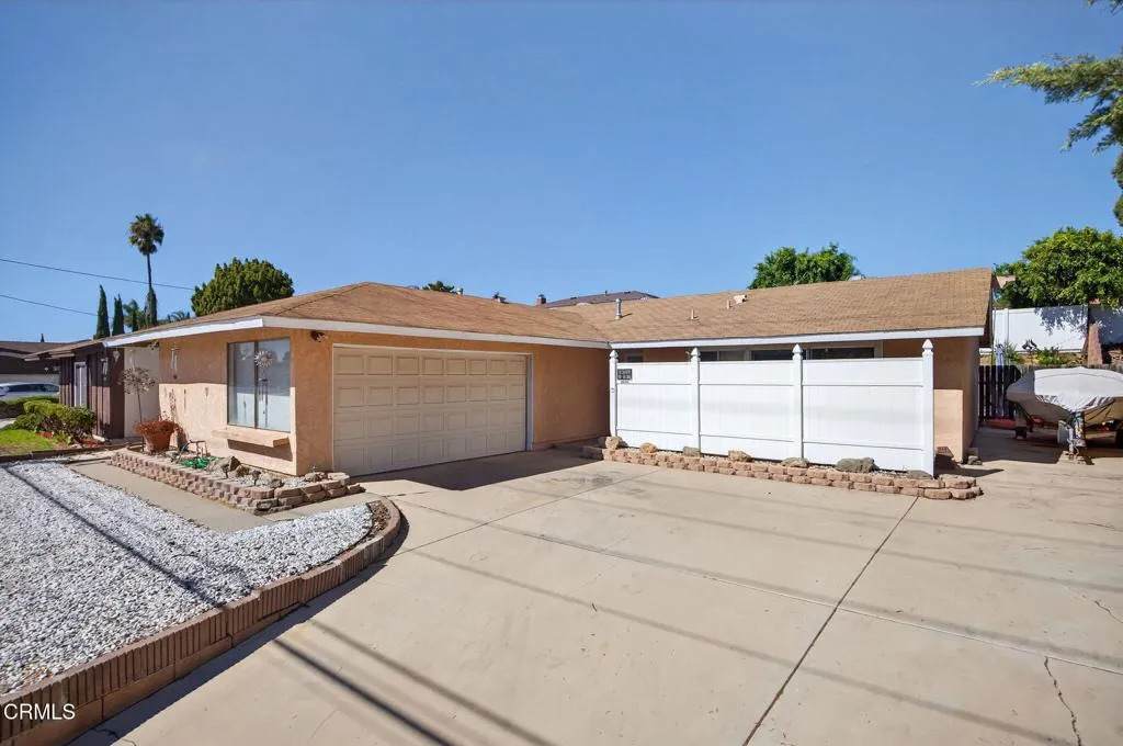 2559 Cochran Street - Photo 1