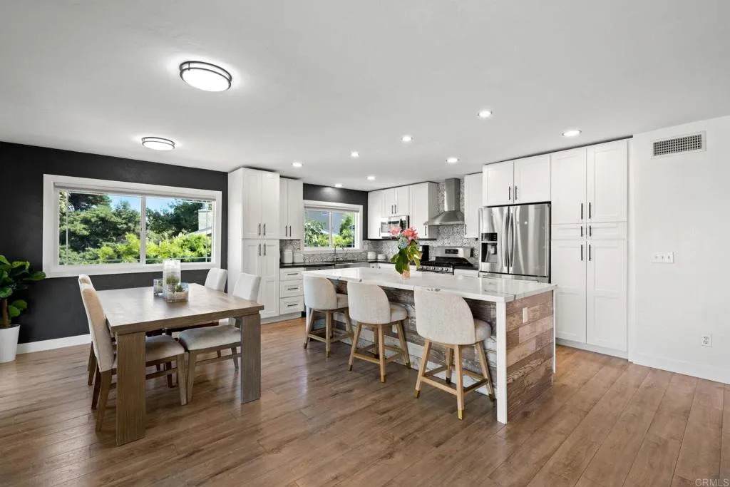 2548 Katherine Court - Photo 1