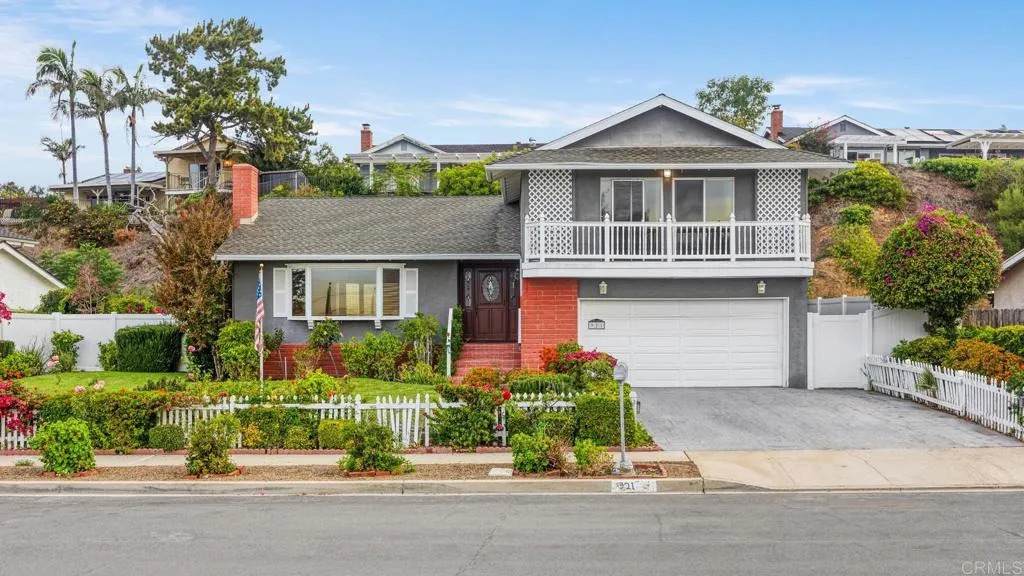 921 Calle Pinata - Photo 1