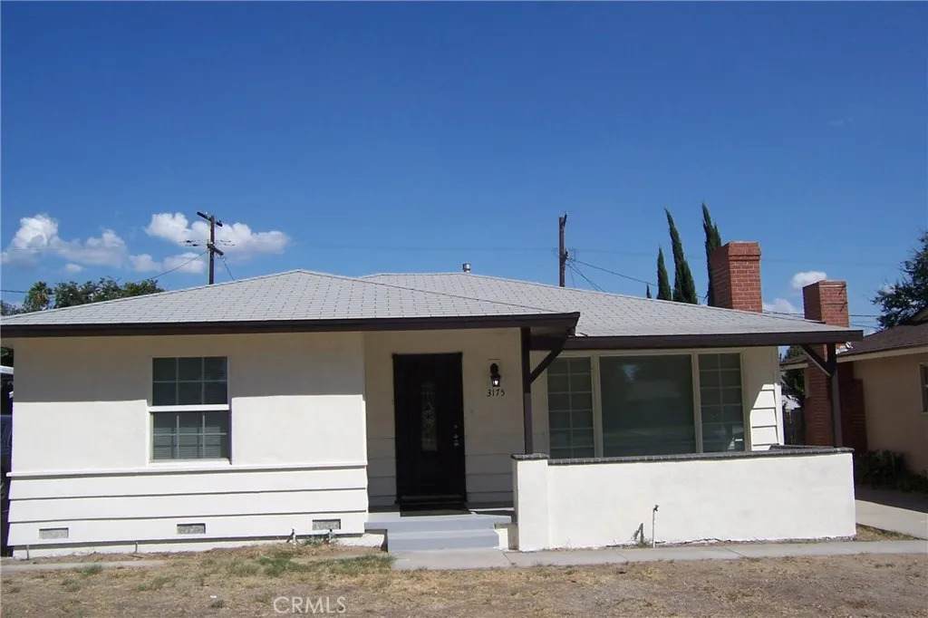 3175 Mountain View - Photo 1