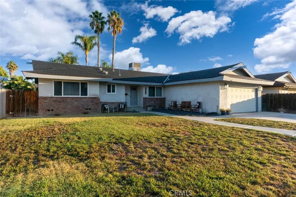 1062 Madison - Photo 1