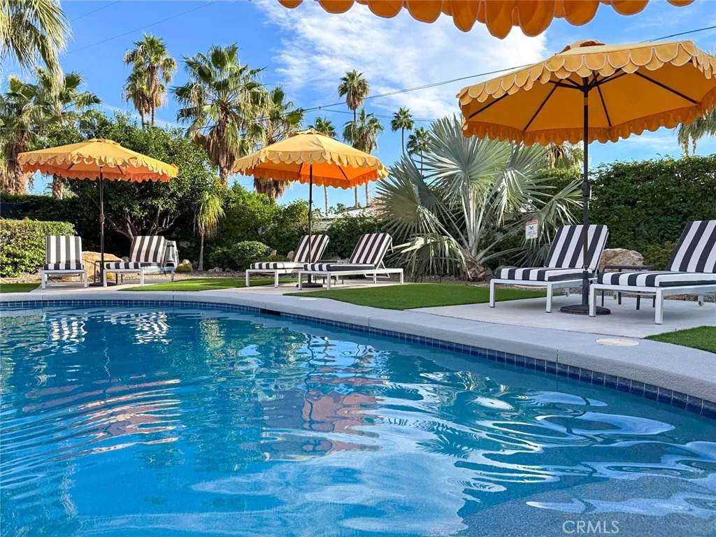 1057 Marshall Way - Photo 1