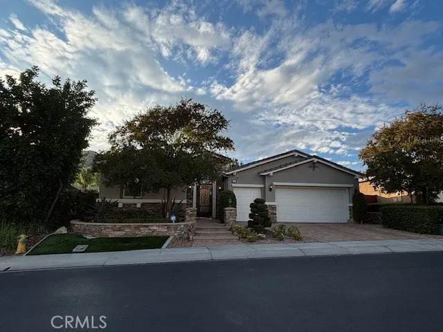 483 Lyle - Photo 1