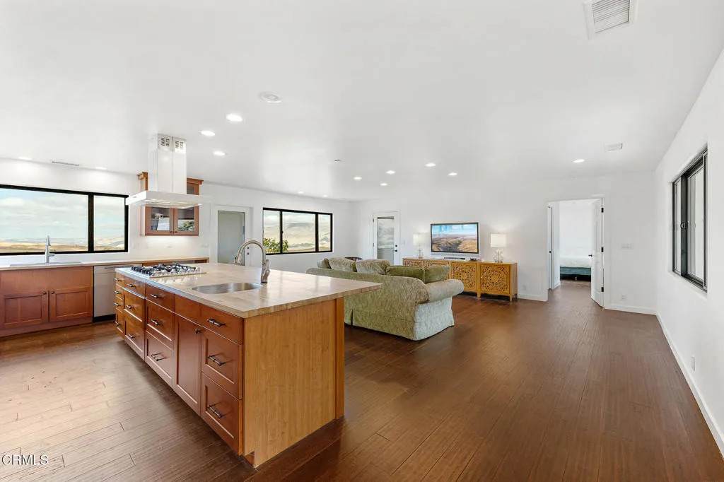 https://bt-photos.global.ssl.fastly.net/sandiego/orig_boomver_1_306591960-1.jpg
