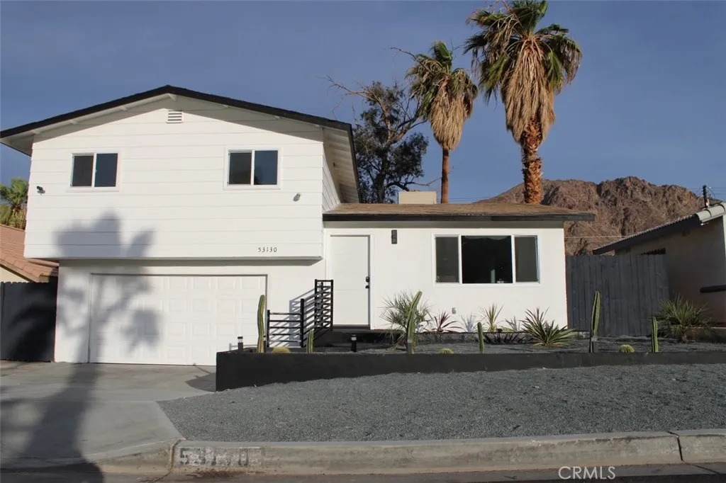 53130 Avenida Mendoza - Photo 1