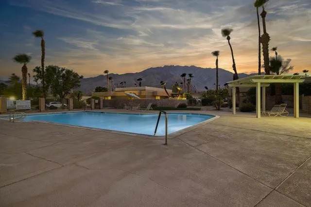 1436 Sunflower - Photo 1
