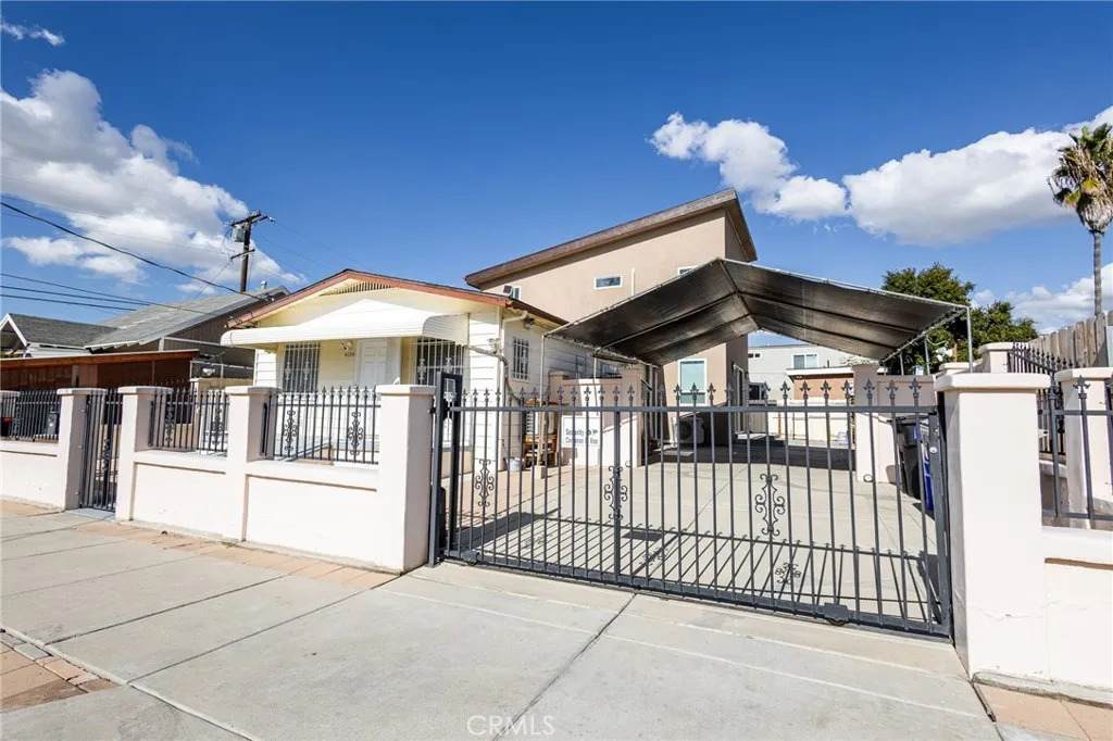 4284 Dwight - Photo 1