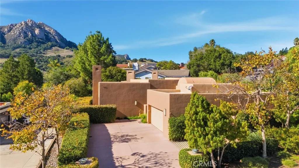 860 Skyline Drive - Photo 1