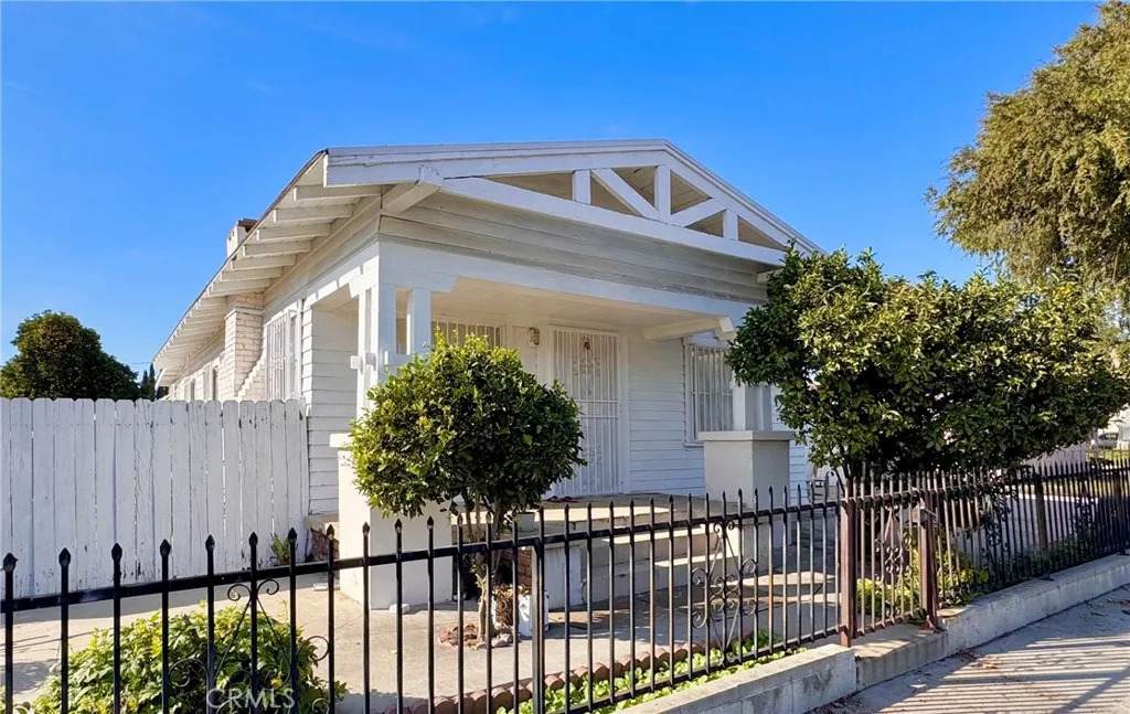 3817 Rosemead Boulevard - Photo 1