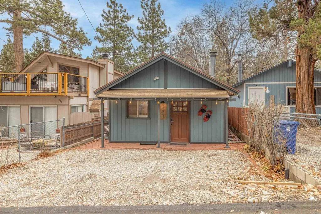 271 Leonard Ln - Photo 1