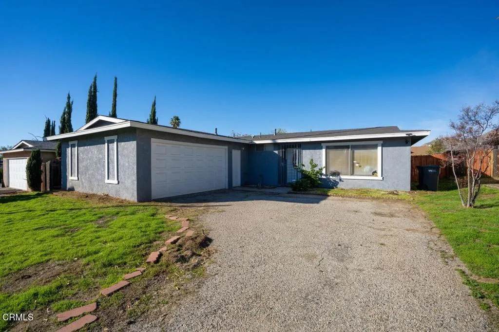 11841 Davis Street - Photo 1