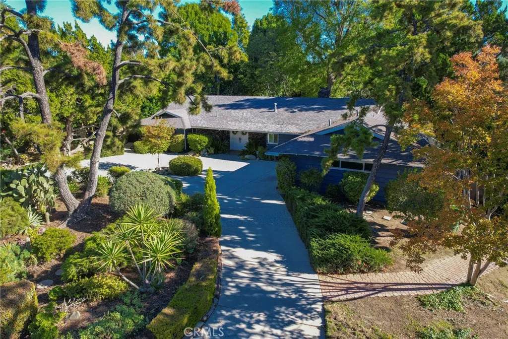 9356 Beckford - Photo 1