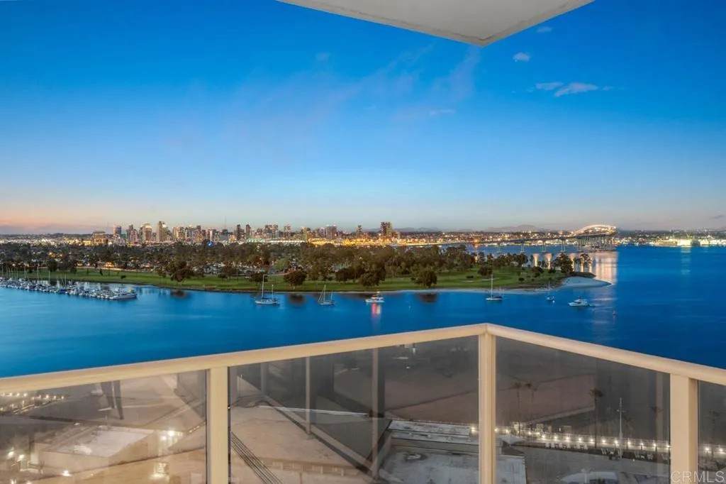 1820 Avenida Del Mundo - Photo 1