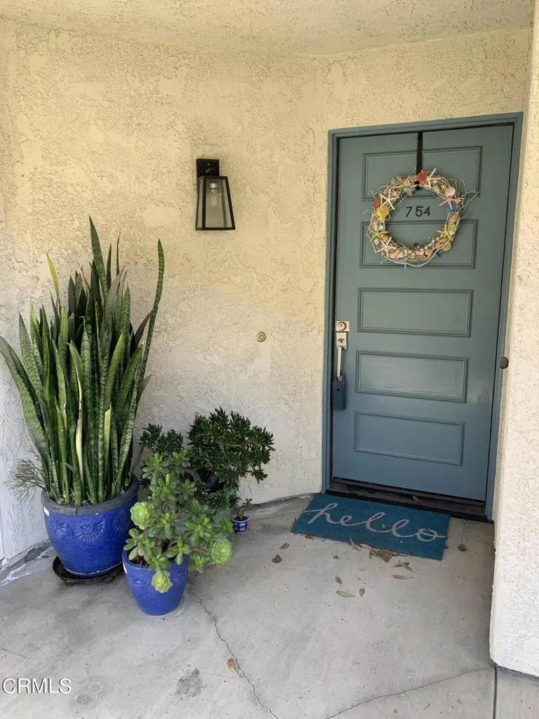 754 Island View Circle - Photo 1