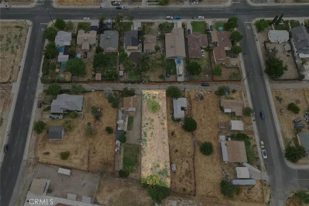 207 Ballpark - Photo 1