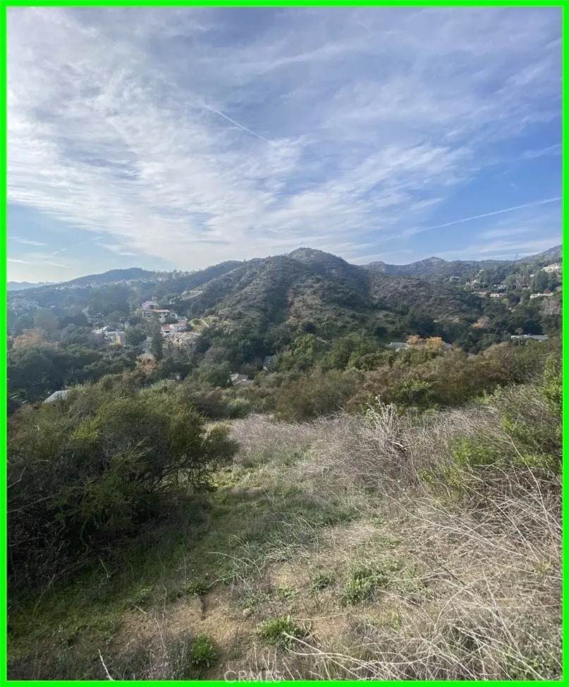 2701 Greenwich - Photo 1