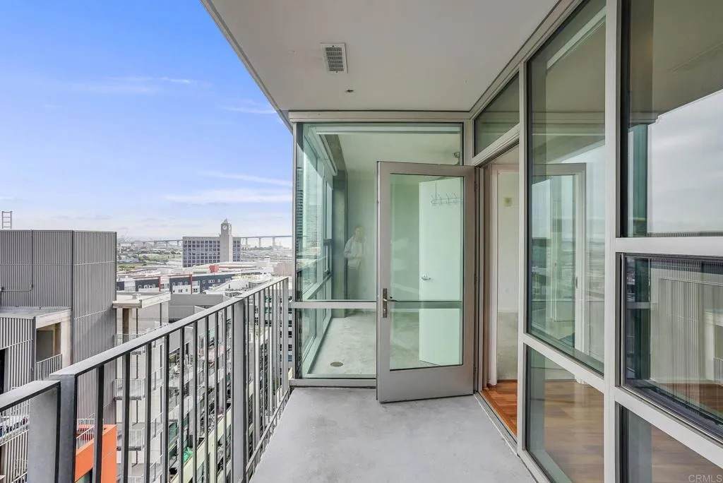 321 10Th Avenue - Photo 1