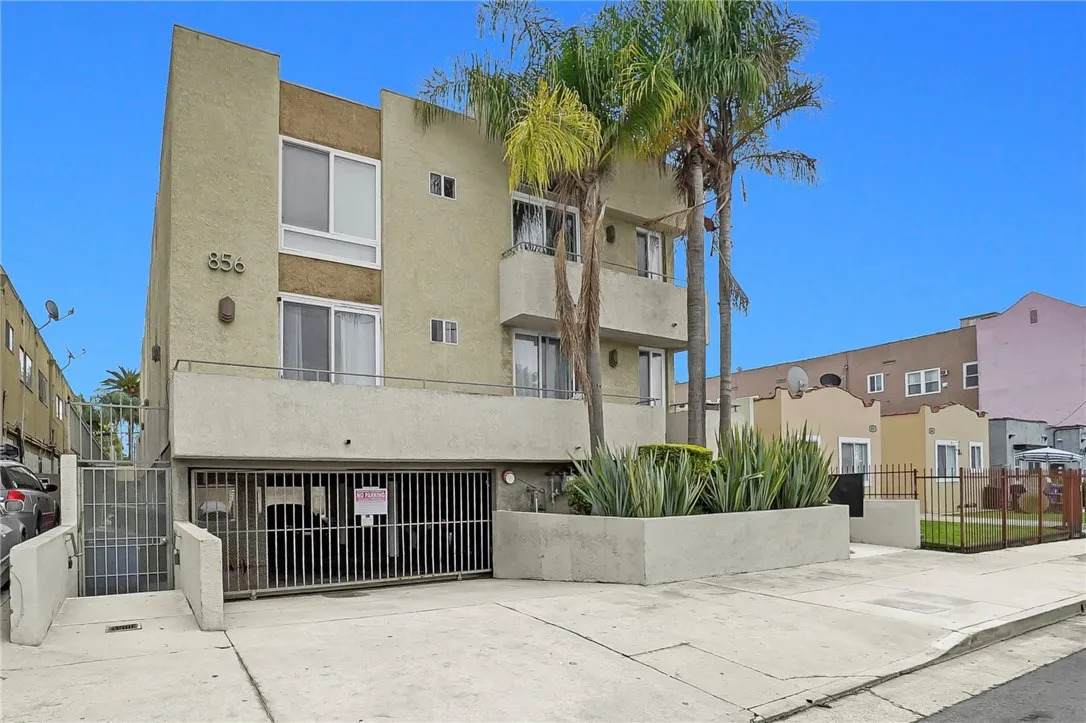 856 Van Ness Avenue - Photo 1