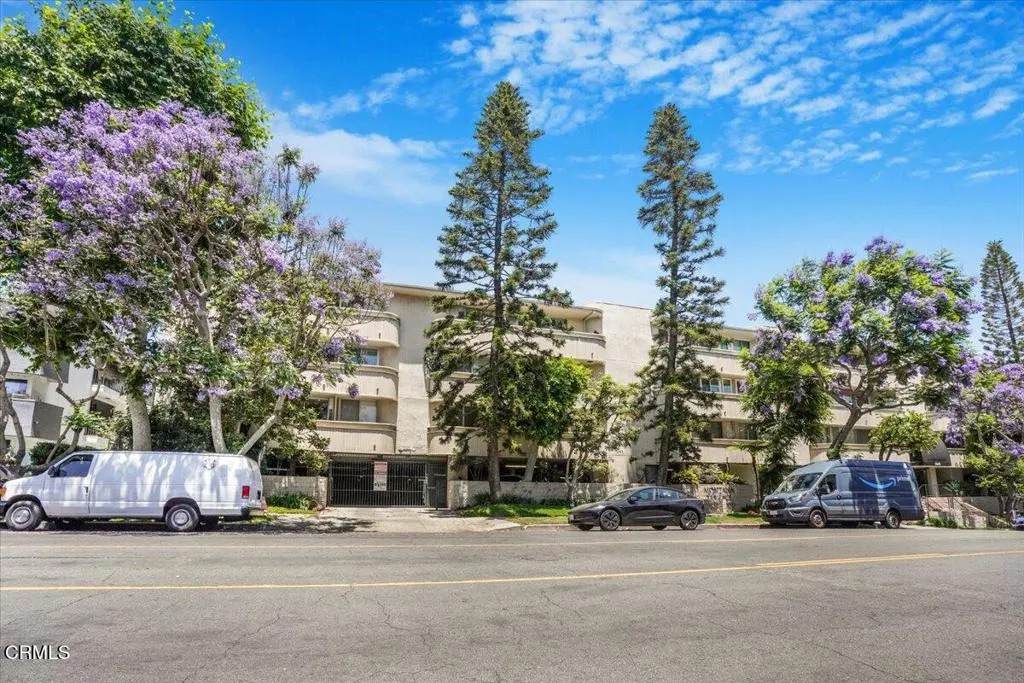 11645 Montana Avenue - Photo 1