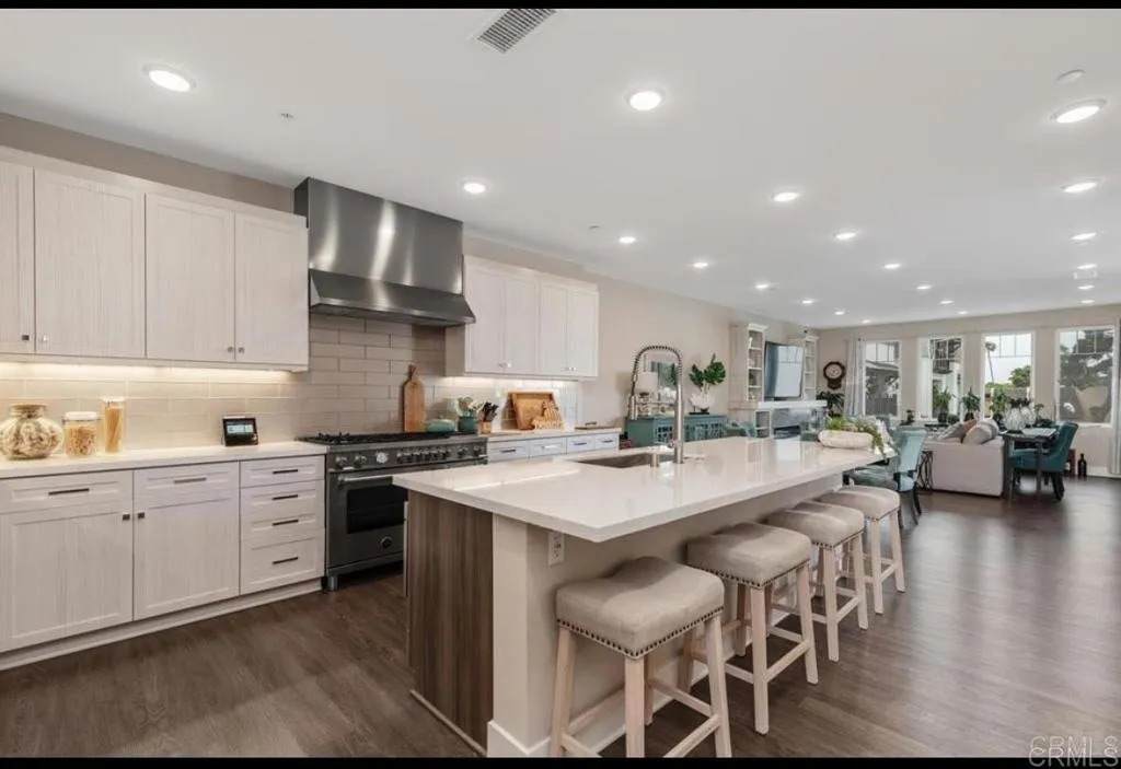 800 Grand Avenue - Photo 1