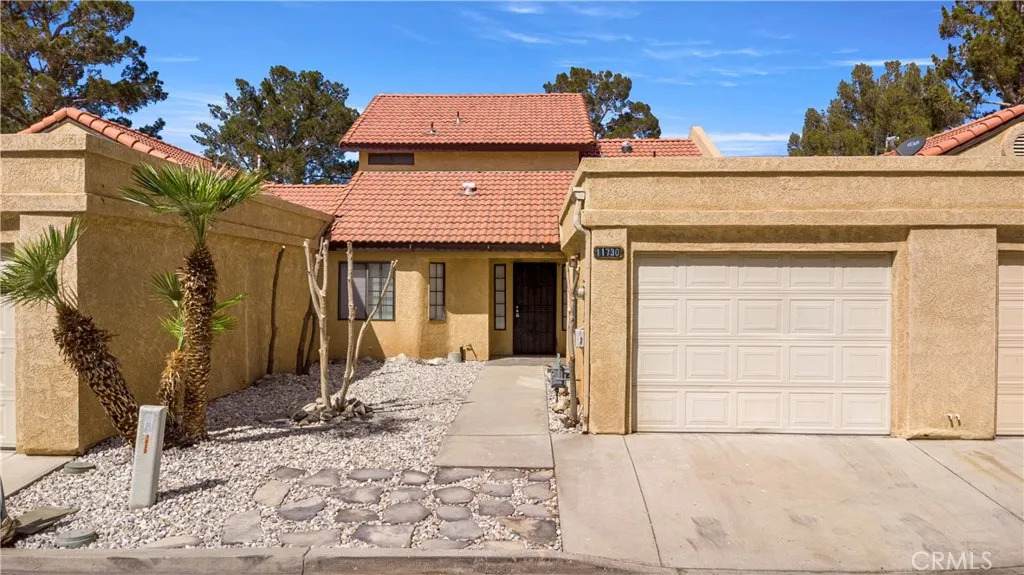 11730 Oak - Photo 1