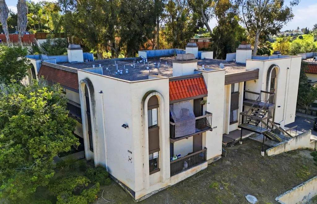 1908 Via Las Palmas - Photo 1