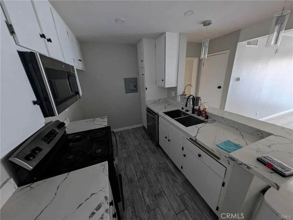 5460 White Oak Avenue #C302 - Photo 1