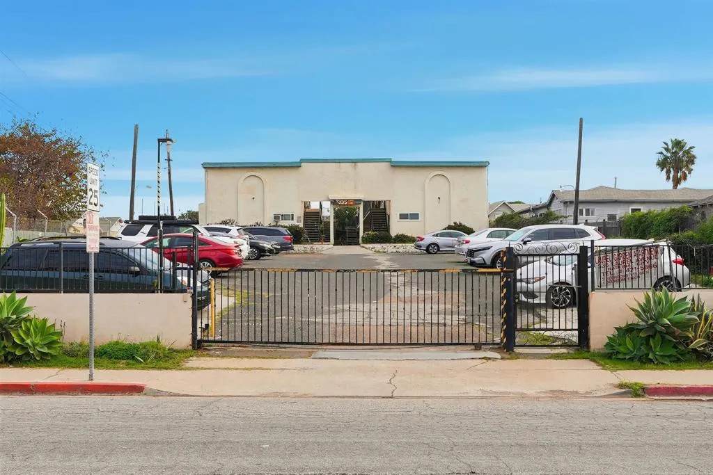 335 Laurel Avenue - Photo 1