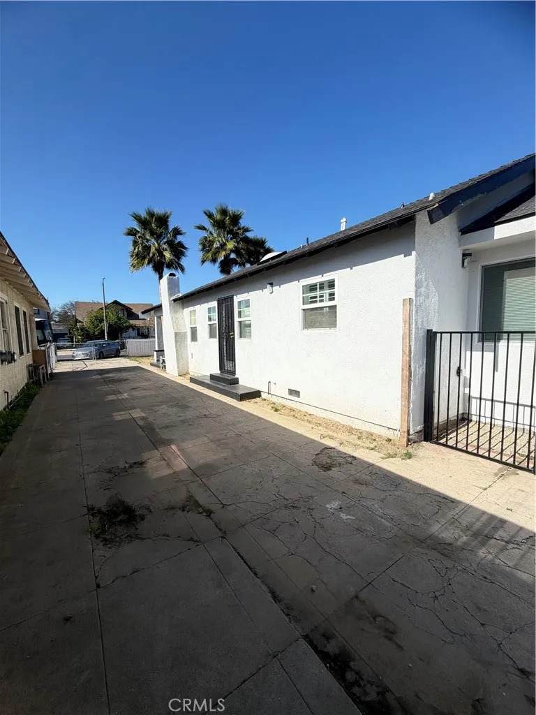 6616 Denver - Photo 1