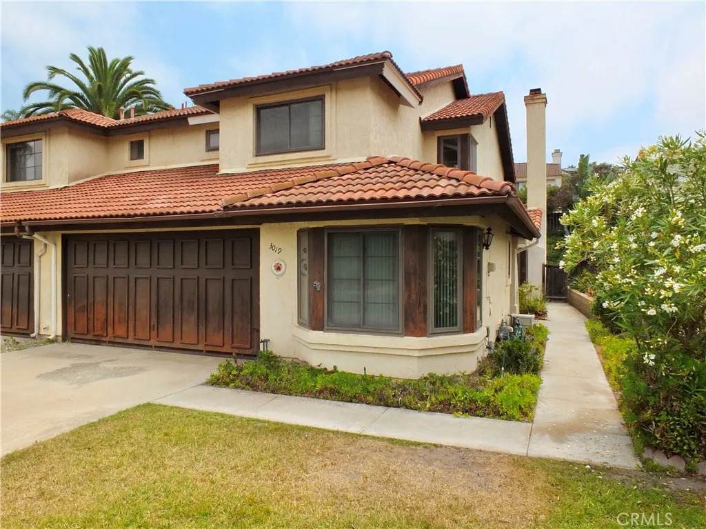 3019 Glenbrook - Photo 1