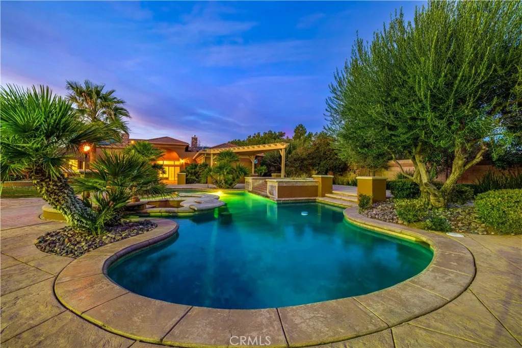 https://bt-photos.global.ssl.fastly.net/sandiego/orig_boomver_1_306644038-1.jpg